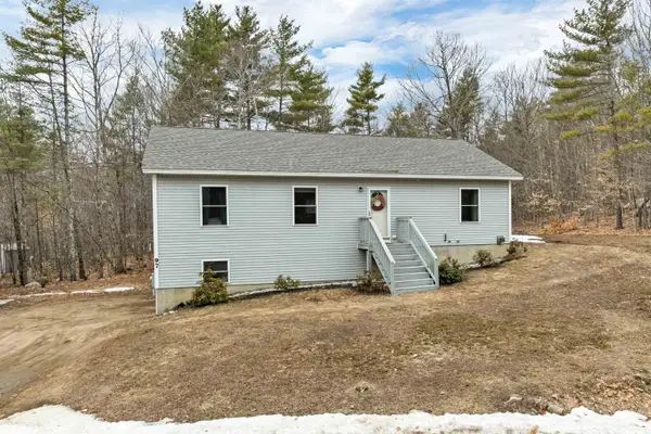 97 Daniel Drive, Wakefield, NH 03830