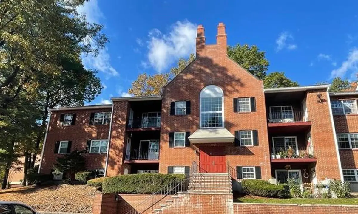 5 Louisburg Square #11, Nashua, NH 03060 - #1