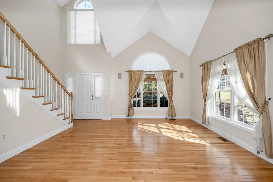 2 Prestwick Trail, Nashua, NH 03062 - #2