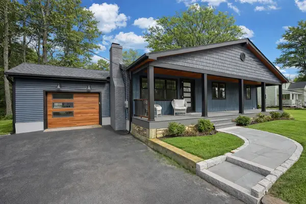 137 Walker Bungalow Road, Portsmouth, NH 03801