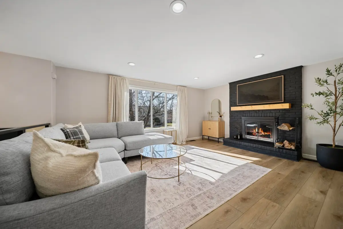 27 Hyacinth Drive, Nashua, NH 03062 - #1