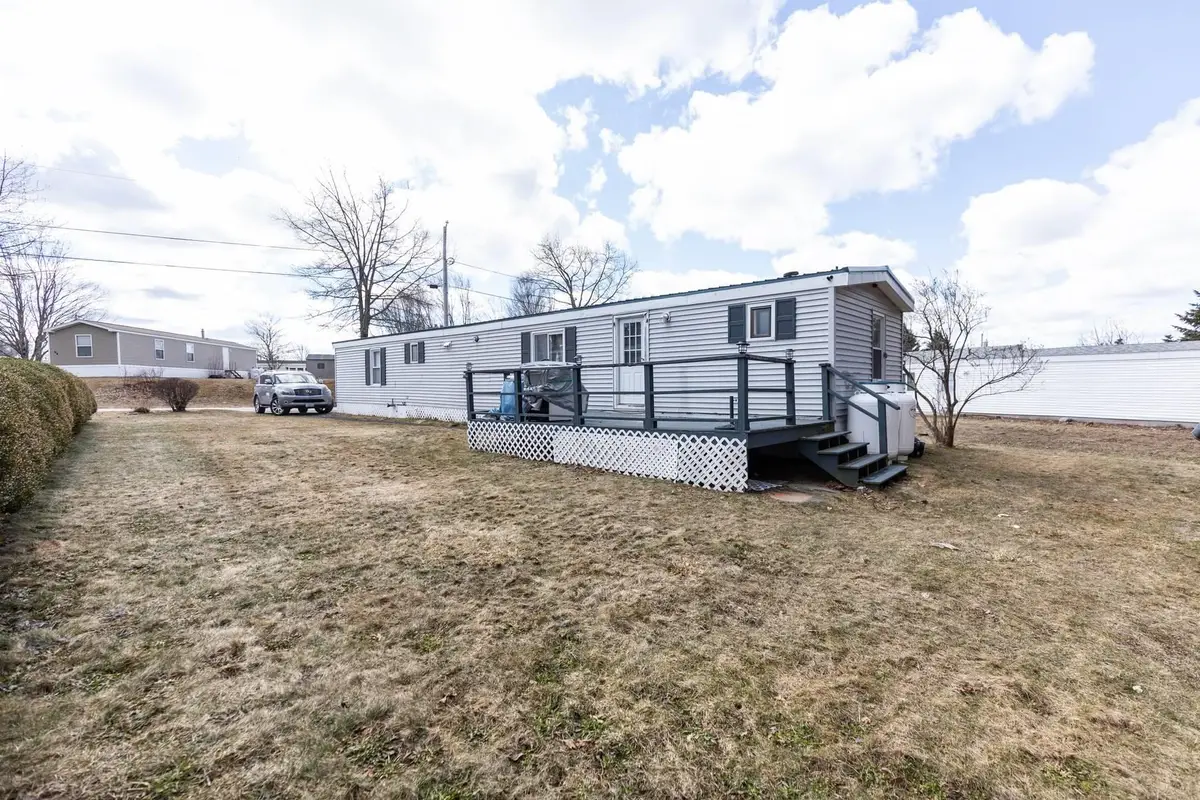 196 New Hillcrest Drive, Greenville, NH 03048 - #1