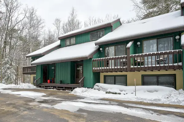 123 Stonehurst Manor Road #16A, Conway, NH 03860