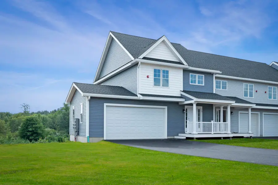 61 Crestview Way, Raymond, NH 03077 - #2