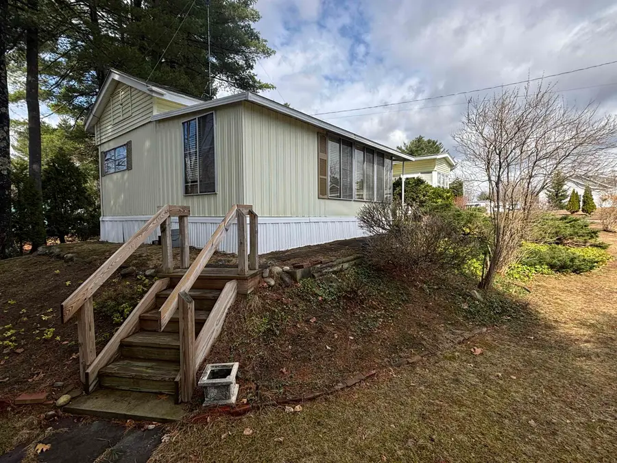 15 Sunrise Trail, Nashua, NH 03062 - #3