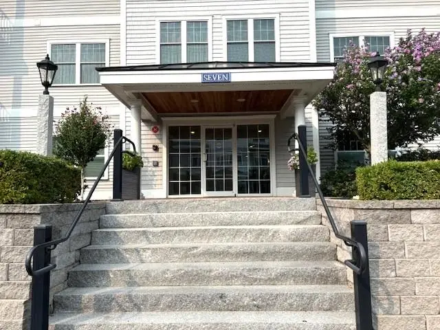 7 Sterling Hill Lane #Unit 722, Exeter, NH 03833 - #2