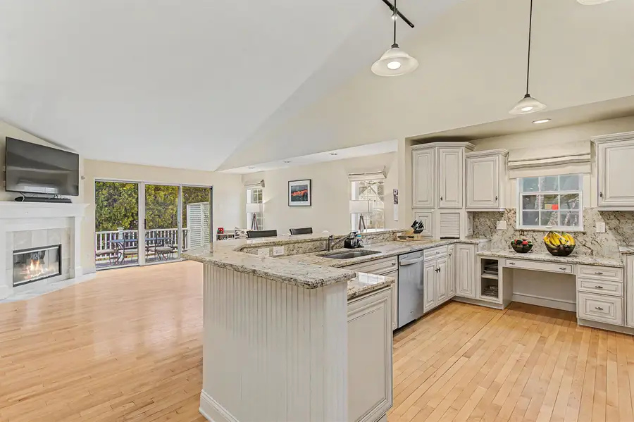 43 Iris Lane, South Burlington, VT 05403 - #3