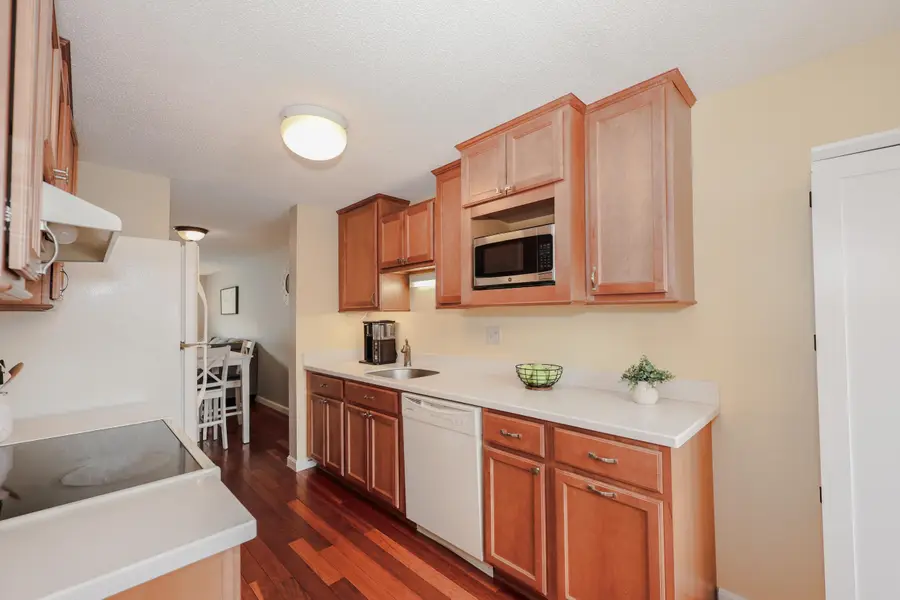 123 Fox Hollow Drive, Hudson, NH 03051 - #3