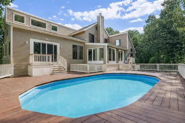 2 Remington Court, Derry, NH 03038