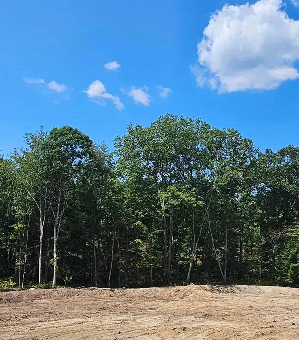 29 Blaisdell Court #17, Raymond, NH 03077