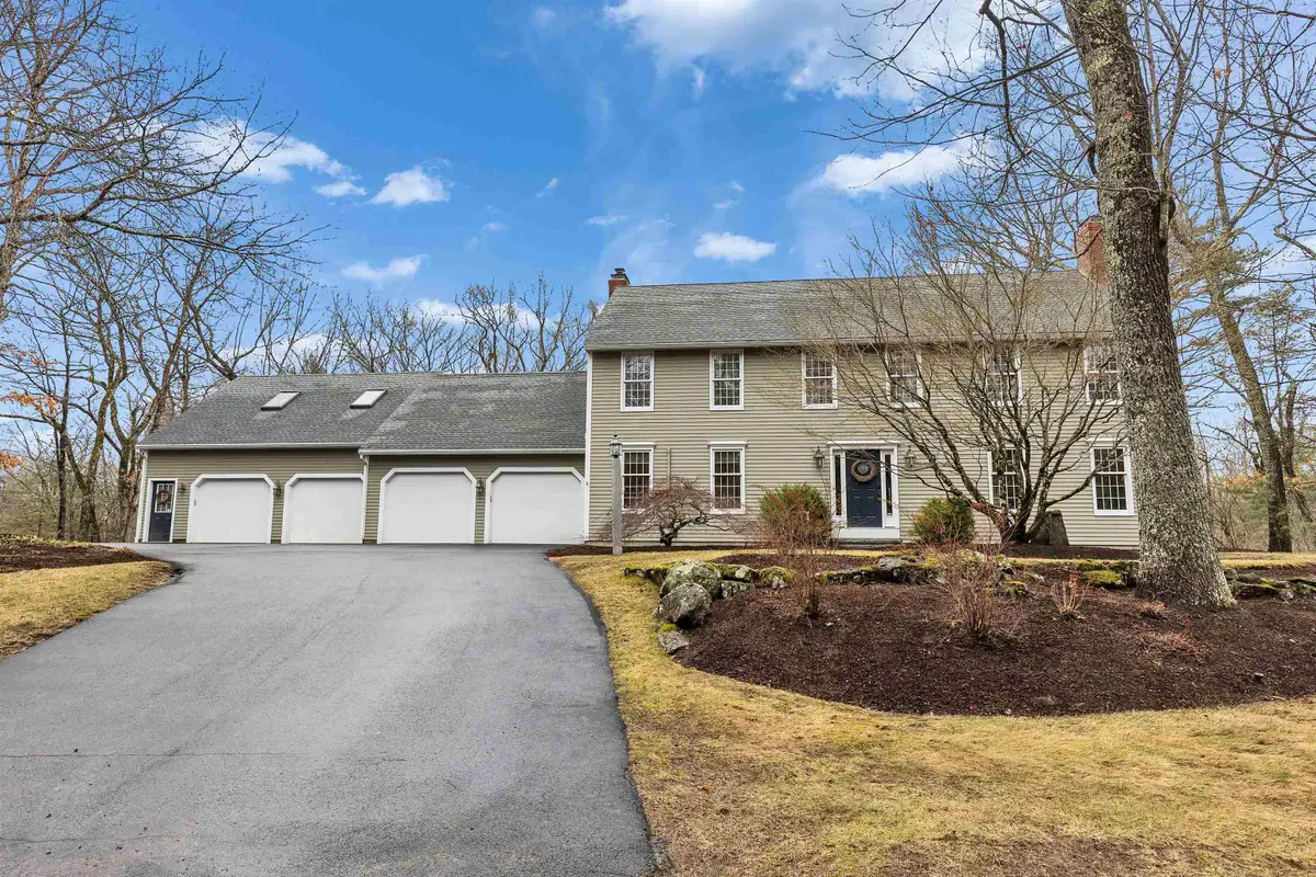 7 village woods Drive, Amherst, NH 03031 - #1