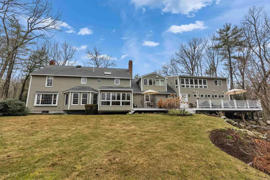 7 village woods Drive, Amherst, NH 03031 - #3