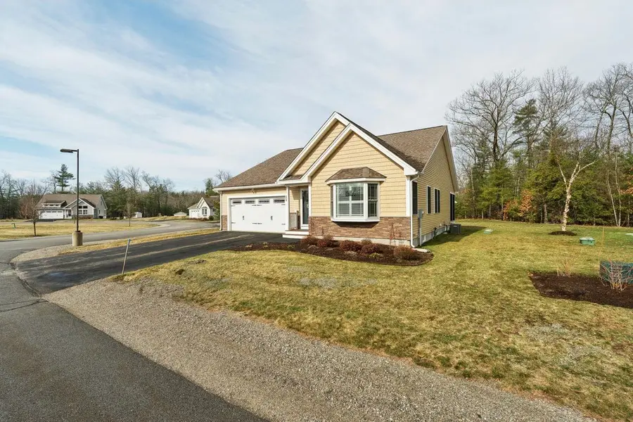 11 Castle Court, Kingston, NH 03848 - #3