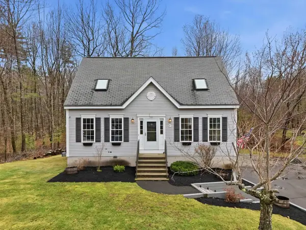 41 Drew Woods Drive, Derry, NH 03038