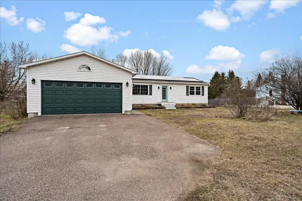 33 Russell Circle, Milton, VT 05468