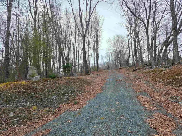 1095 Slate Ledge Road, Waterford, VT 05819