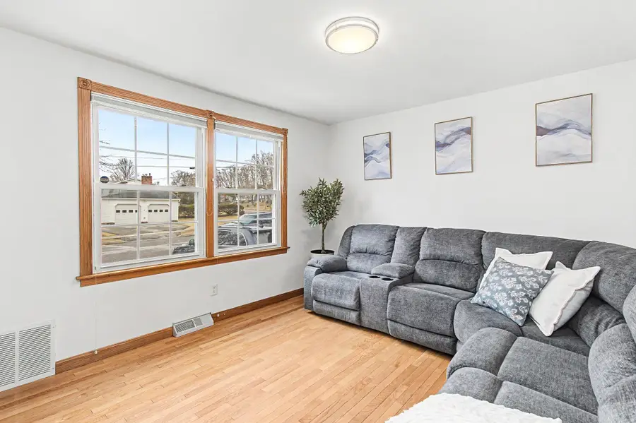 5 Button Drive, Essex Junction, VT 05452 - #2