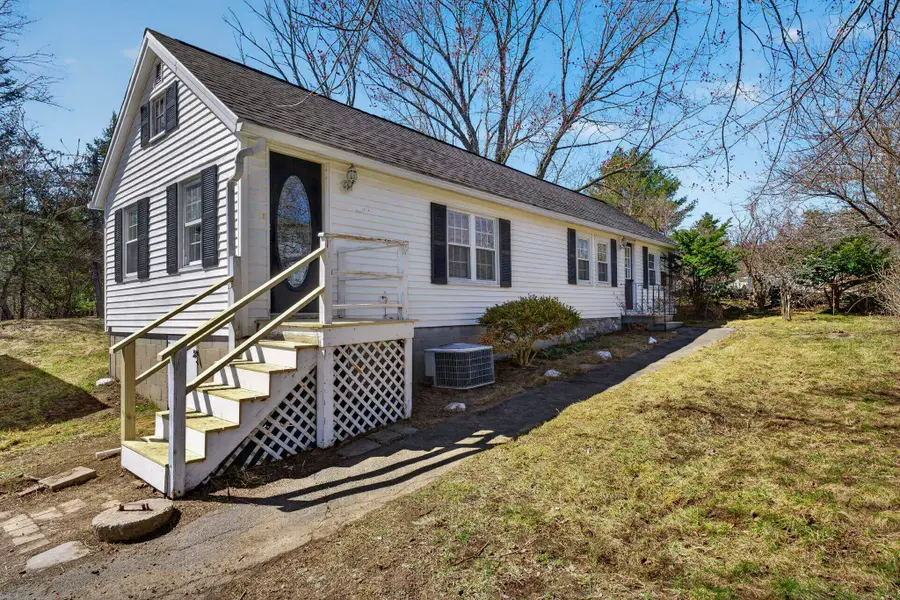 228 Main Street, Hampstead, NH 03841 - #2