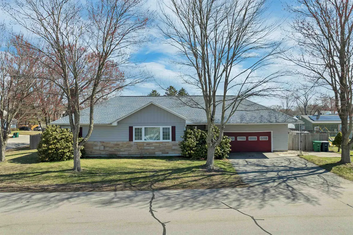 9 Dale Street, Nashua, NH 03060 - #1