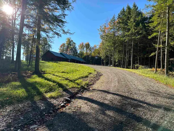 2243 West Lake Road, Poultney, VT 05774