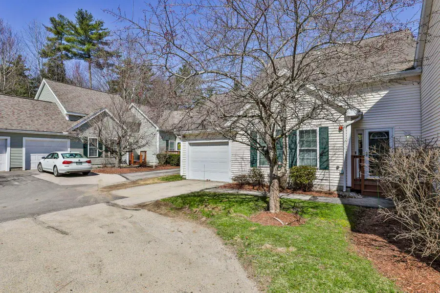 11 Echo Shore Drive, Merrimack, NH 03054 - #3