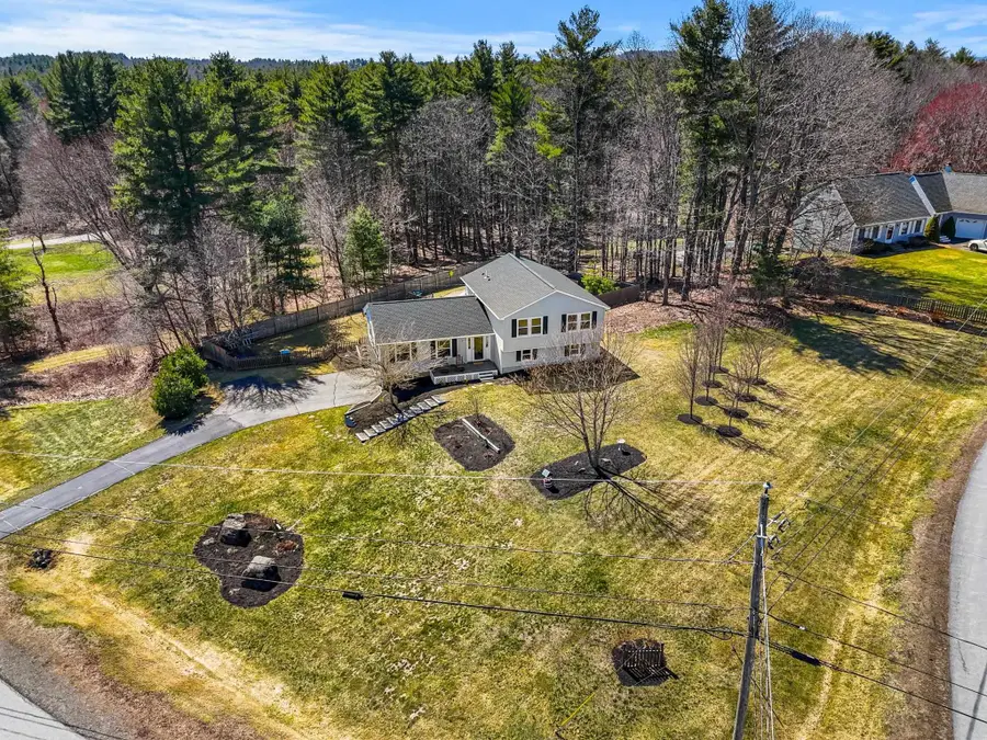 8 Muirfield Drive, Stratham, NH 03885 - #3