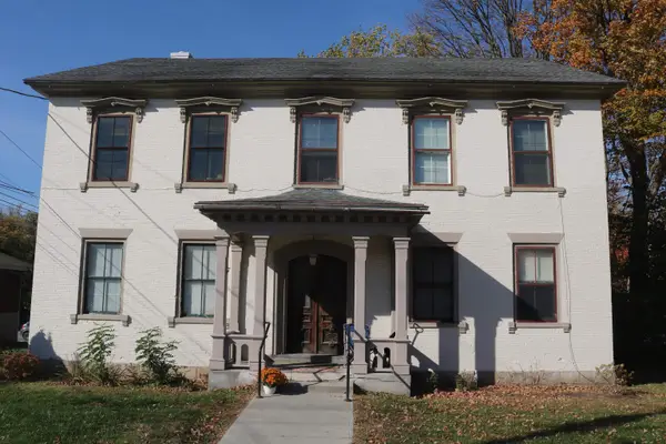 160 North Main Street #3, St. Albans City, VT 05478