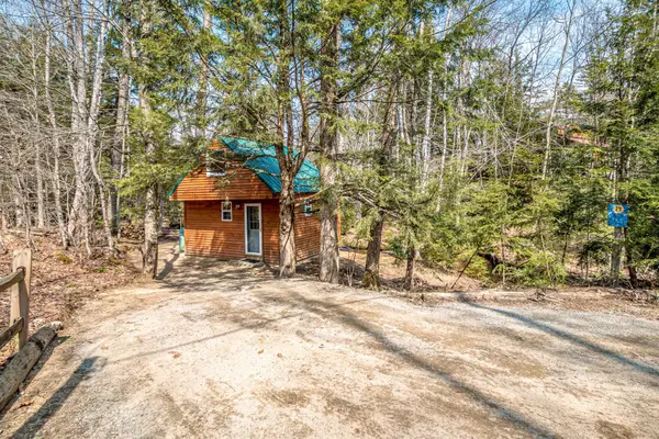 14 Lollipop Lane, Tamworth, NH 03886