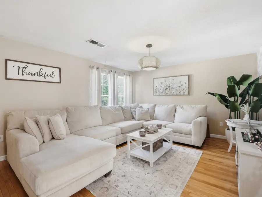 3 Arlington Street, Merrimack, NH 03054-4437 - #3