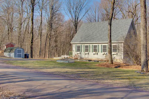 47 Lovers Lane, Grand Isle, VT 05458