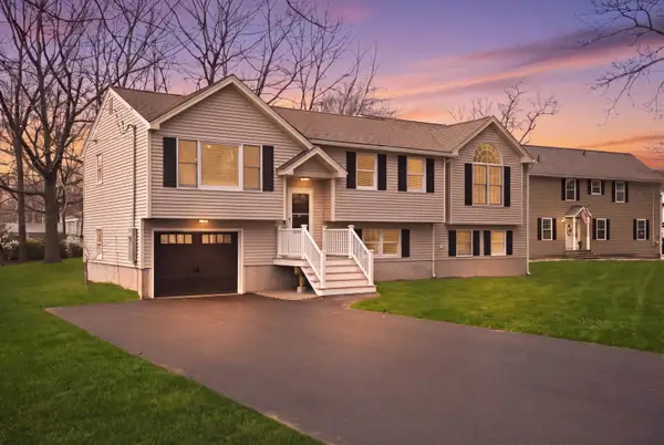 34 Shore Drive, Salem, NH 03079