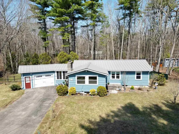17 Rockrimmon Road, Kingston, NH 03848