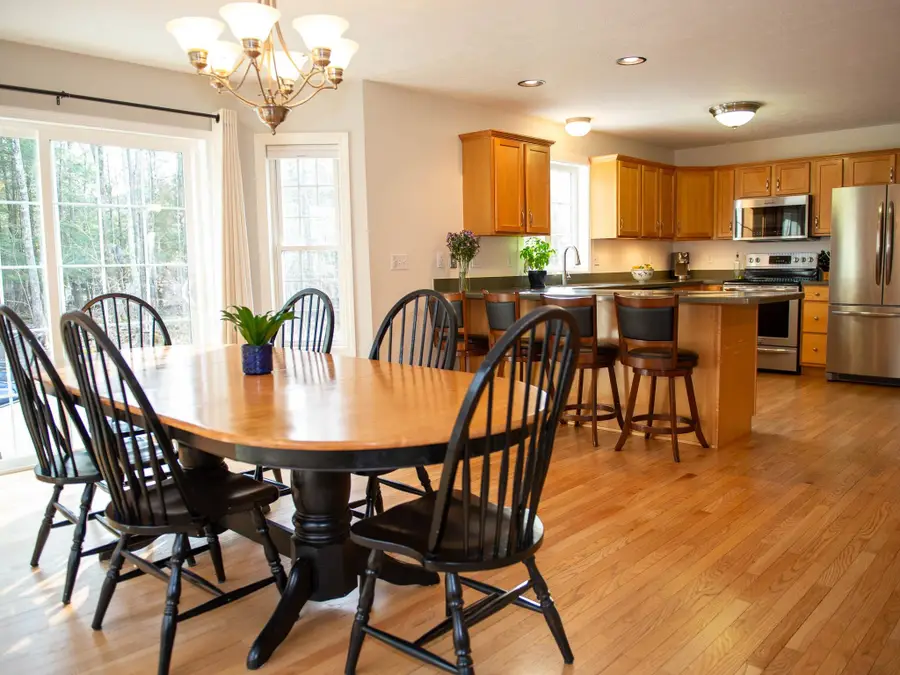 28 Fieldstone Drive, Dover, NH 03820 - #3