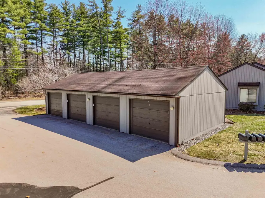 3 Essex Green Drive, Merrimack, NH 03054 - #3