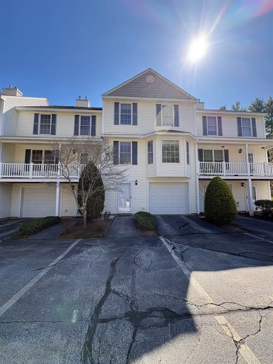 19 Mulberry Lane, Amherst, NH 03031 - #3