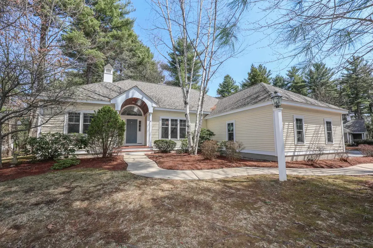 8 Heron Cove Drive, Merrimack, NH 03054 - #1