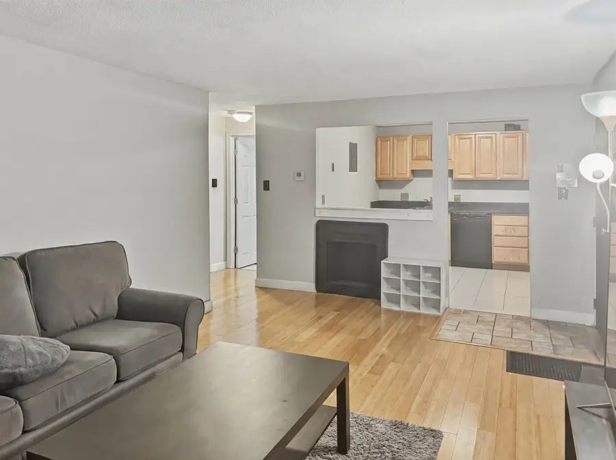 17 Silvestri Circle, Derry, NH 03038 - #2