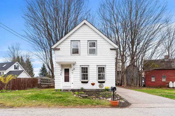 9 Railroad Avenue, Newfields, NH 03856