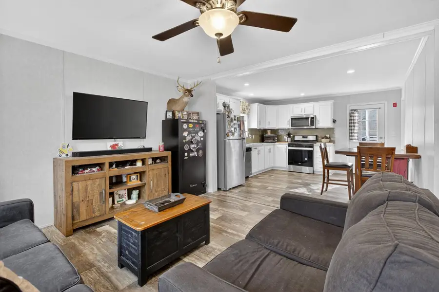 4 Elizabeth Drive, Boscawen, NH 03303 - #3