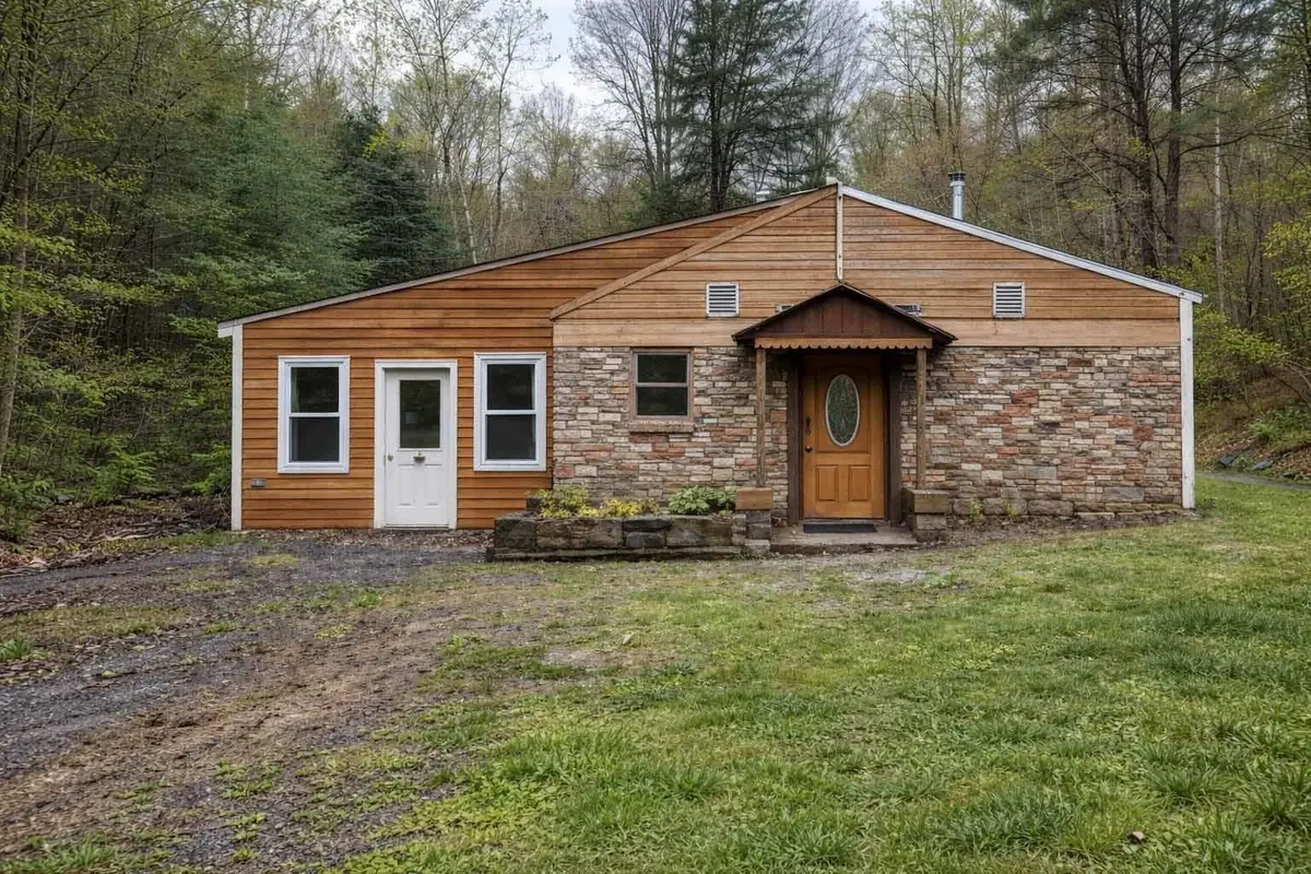 1526 Old River Road, Hartford, VT 05001 - #1
