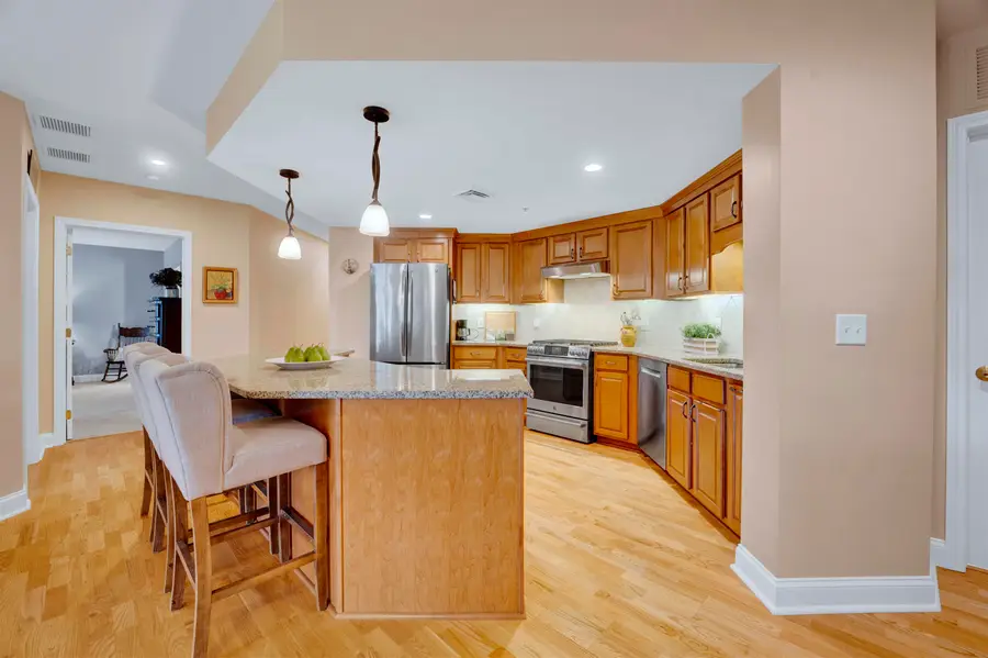 65 Hawthorne Drive #305, Bedford, NH 03110 - #3