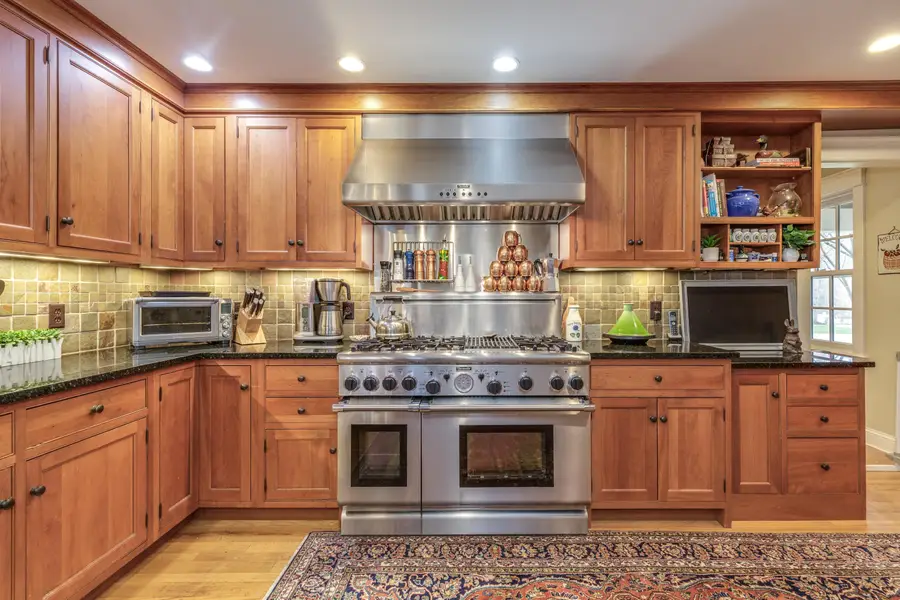 62 Elizabeth Lane, Hopkinton, NH 03229 - #3