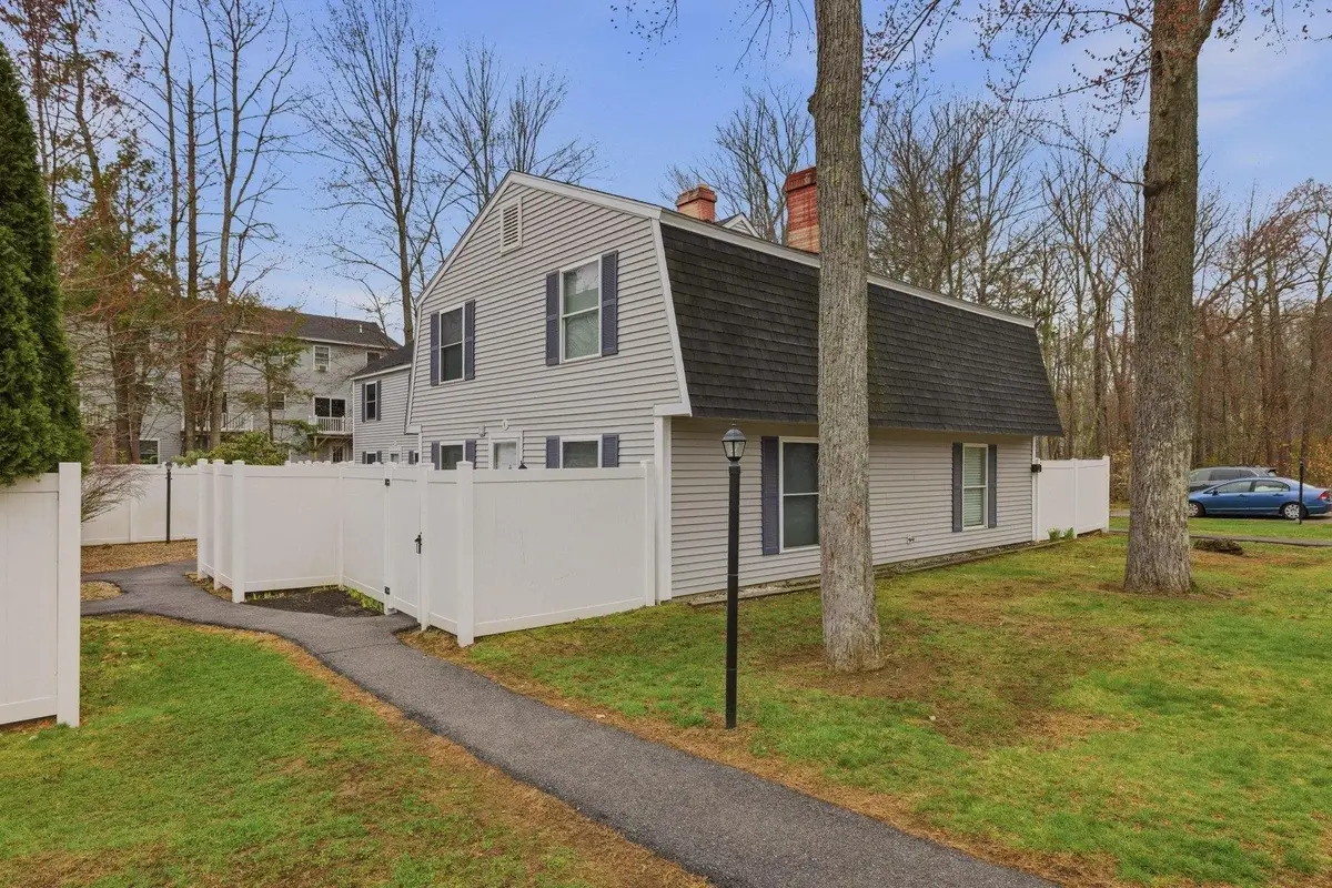 4 Hemlock Forest, Dover, NH 03820 - #1