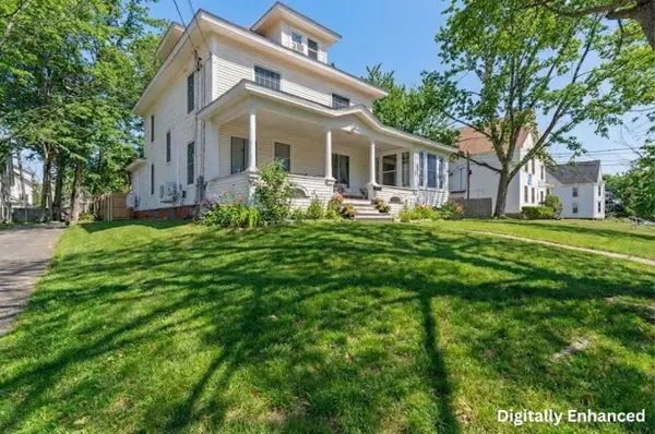 14 Pleasant Street, Plymouth, NH 03264