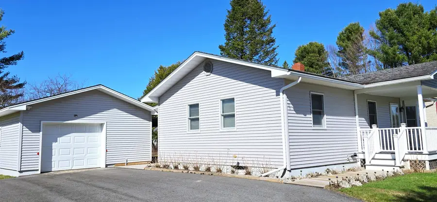 33 Lynwood Drive, Derby, VT 05829 - #3