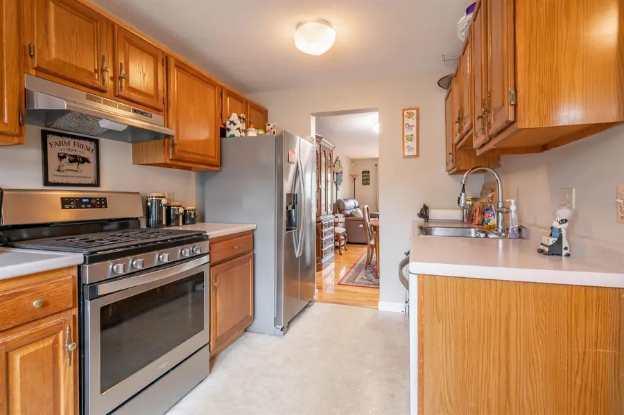 8 Bartemus Trail, Nashua, NH 03063 - #2