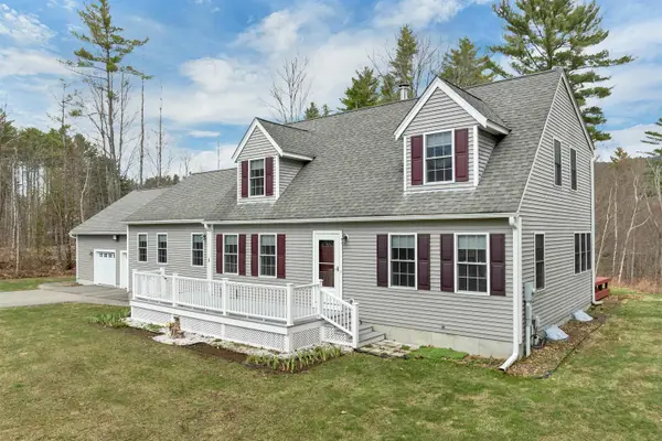 22 Duckworth Road, Hebron, NH 03241