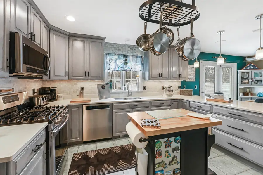 21 Grey Meadow Drive, Burlington, VT 05408 - #3