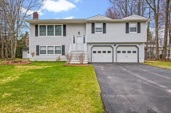 9 Hopkins Street, South Burlington, VT 05403