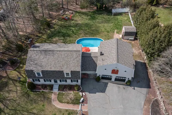 18 Smith Corner Road, Plaistow, NH 03865